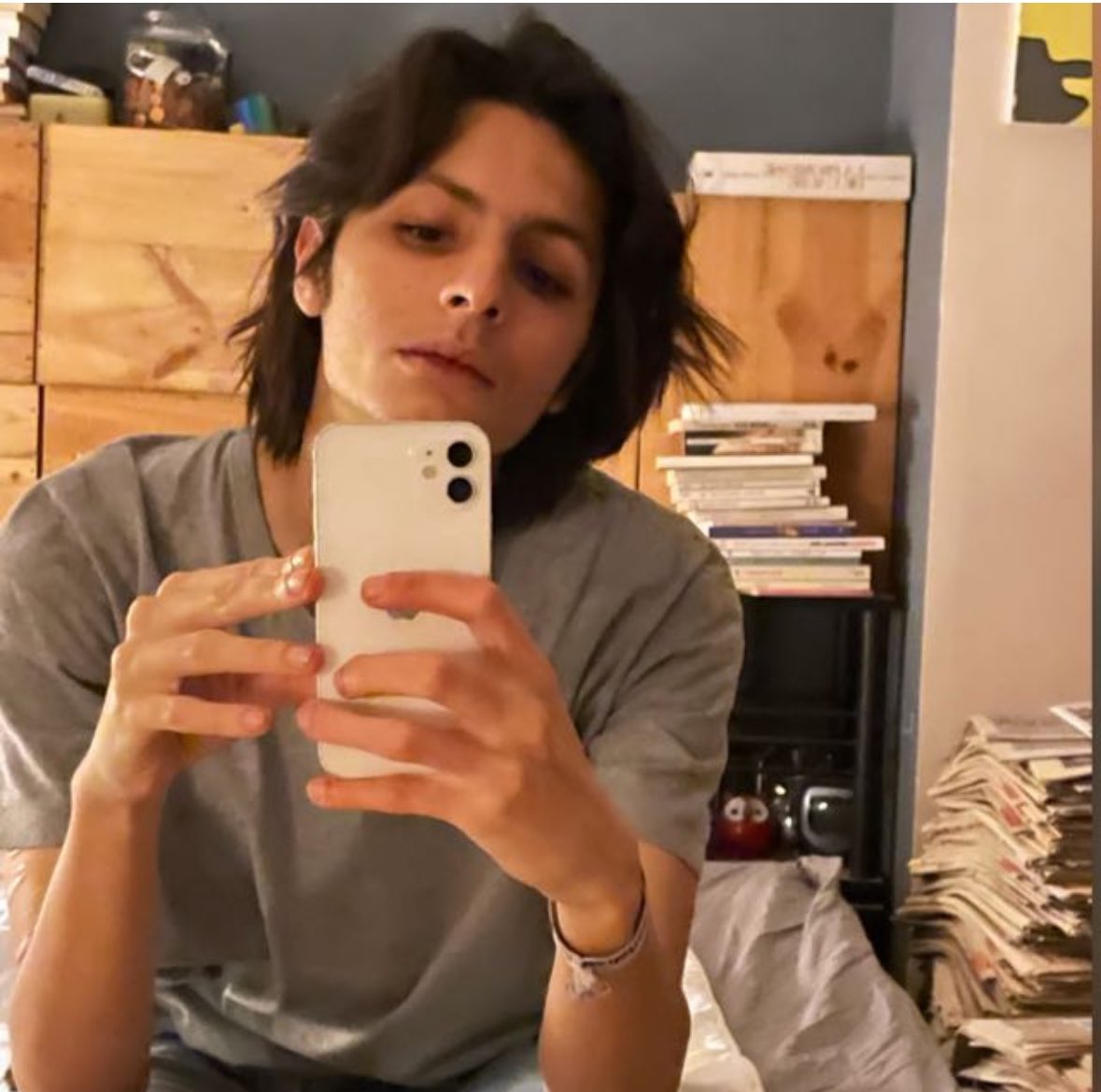marinetondelier's tweet photo. Sasha 💚,

Beaucoup de copains et de copines, qui t’aiment d’un amour doux et sincère, se sont réunis ce soir, à Montreuil et à Bordeaux, pour te rendre un dernier hommage … 

Toi qui nous a quitté brutalement à seulement 22 ans. https://t.co/yhGWPeAREu