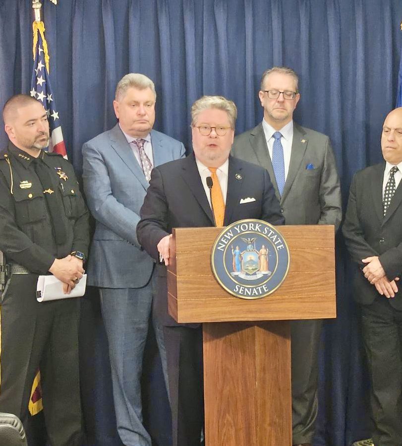 We need every federally approved opioid reversal agent readily available in NY to combat rising overdose rates. I joined colleagues, advocates and first responders today in support of my bill S.8991 that will increase access to opioid reversal agents and save lives.