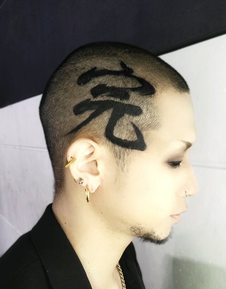 tarareva_awoi's tweet photo. 改めて４年と４ヶ月タラればに着いてきてくれてありがとうございました
色んな思い出が溢れてきて流石に涙腺緩んだわ
文章にするのが苦手で最後もこんなことしか言えないけど
タラればに関わってくれた方々本当に今までありがとうございました
そしてまたどっかで会いましょう
またなー‼️ https://t.co/7EXOUlIUIP