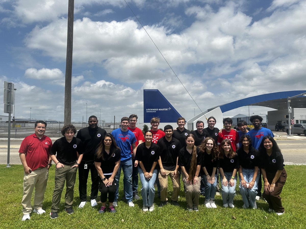 Members of @GHSFTC recently had the privilege of visiting @LockheedMartin to see the production line of the F-35 fighter jet. Combat systems manager Lonnie Dong made this incredible learning experience possible, which less than 1% of the US population will witness in person.