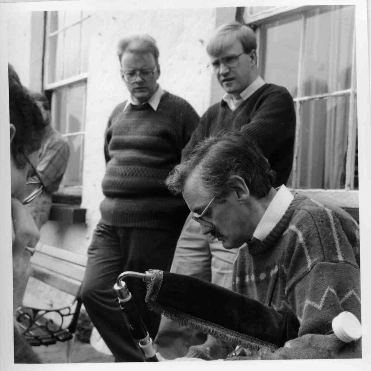 #Tionól24 will take place in the @AnnerHotel, Tipperary on 24-26 May!

To register for classes and/or the meal - contact info@pipers.ie

Photo taken at the Tionól in Ennistymon '92 - who can name them all?

#napiobairi #uilleann #sharingthesound @artscouncil_ie