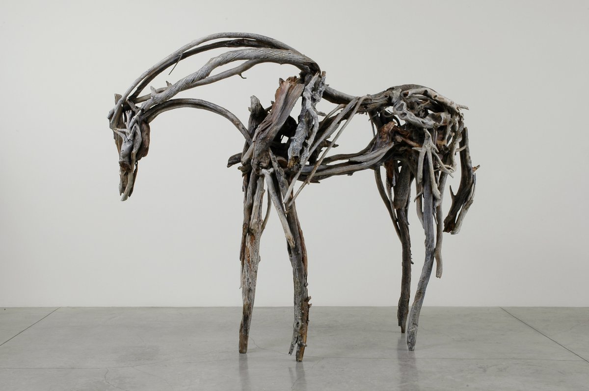 Today is #DeborahButterfield’s birthday! 🥳 A skilled equestrian, Butterfield is notorious for her sculptures of horses made from found and natural materials. Artwork credit: Deborah Butterfield, “Big Horn,” 2006; © Deborah Butterfield; Image courtesy of L.A. Louver