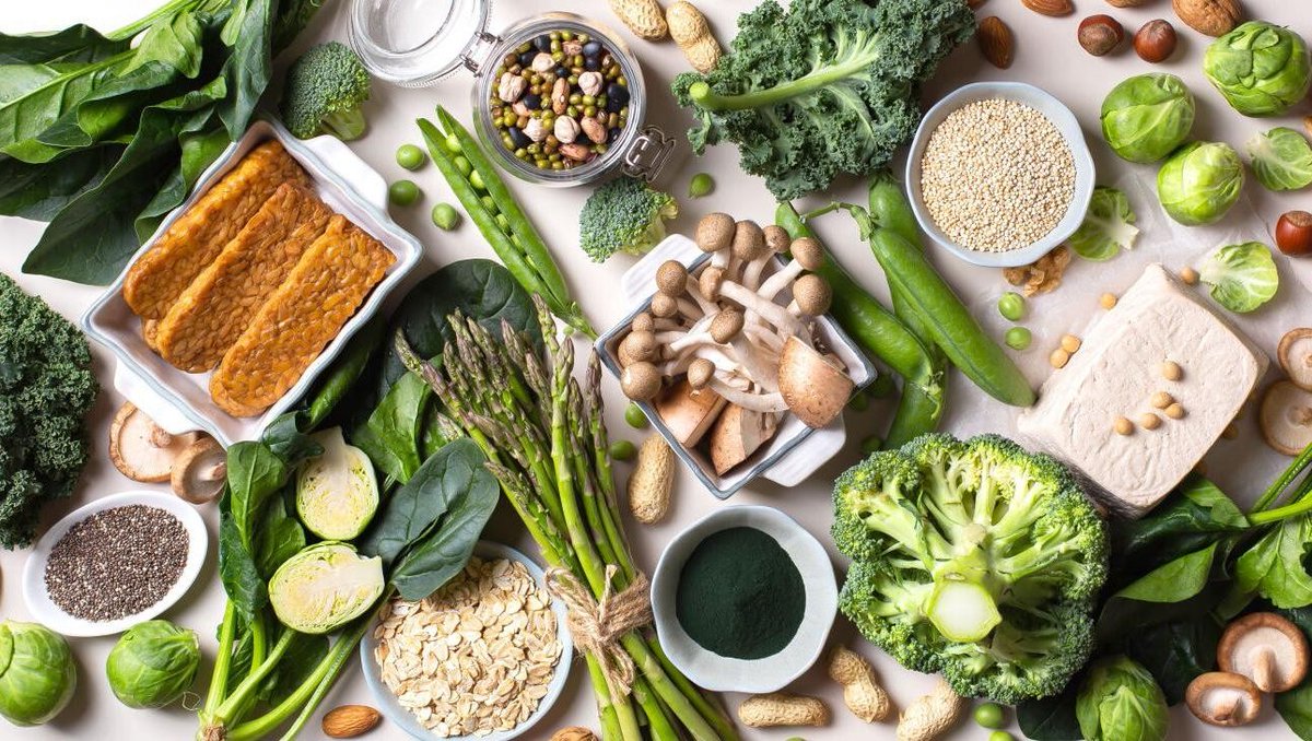 Protein is key to the body’s growth and maintenance. Eating more plant-based proteins can have the added benefit of reducing your risk of disease. @feastmag feastmagazine.com/sponsored/in-g…