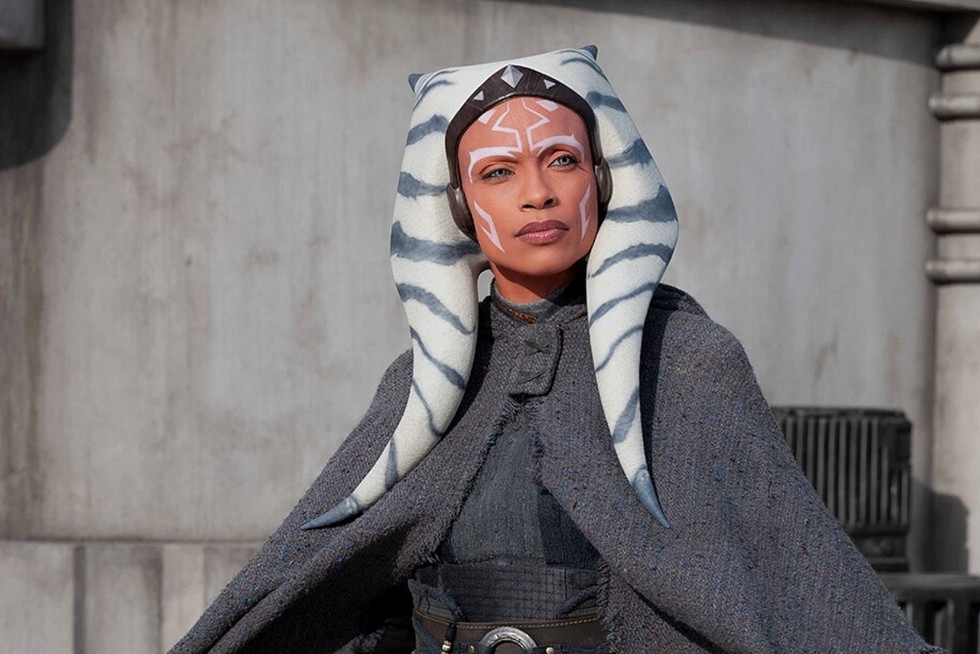 Joyeux anniversaire à Rosario Dawson ! 🎂 L'actrice qui joue notamment dans 'Sin City' et 'Ahsoka' fête aujourd'hui ses 45 ans.