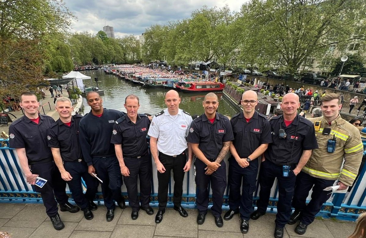 Recently, #Paddington Red and White Watch attended The Cavalcade at Little Venice. The team gave out lots of fire and water safety advice and enjoyed spending time with other visitors. @LFBWestminster