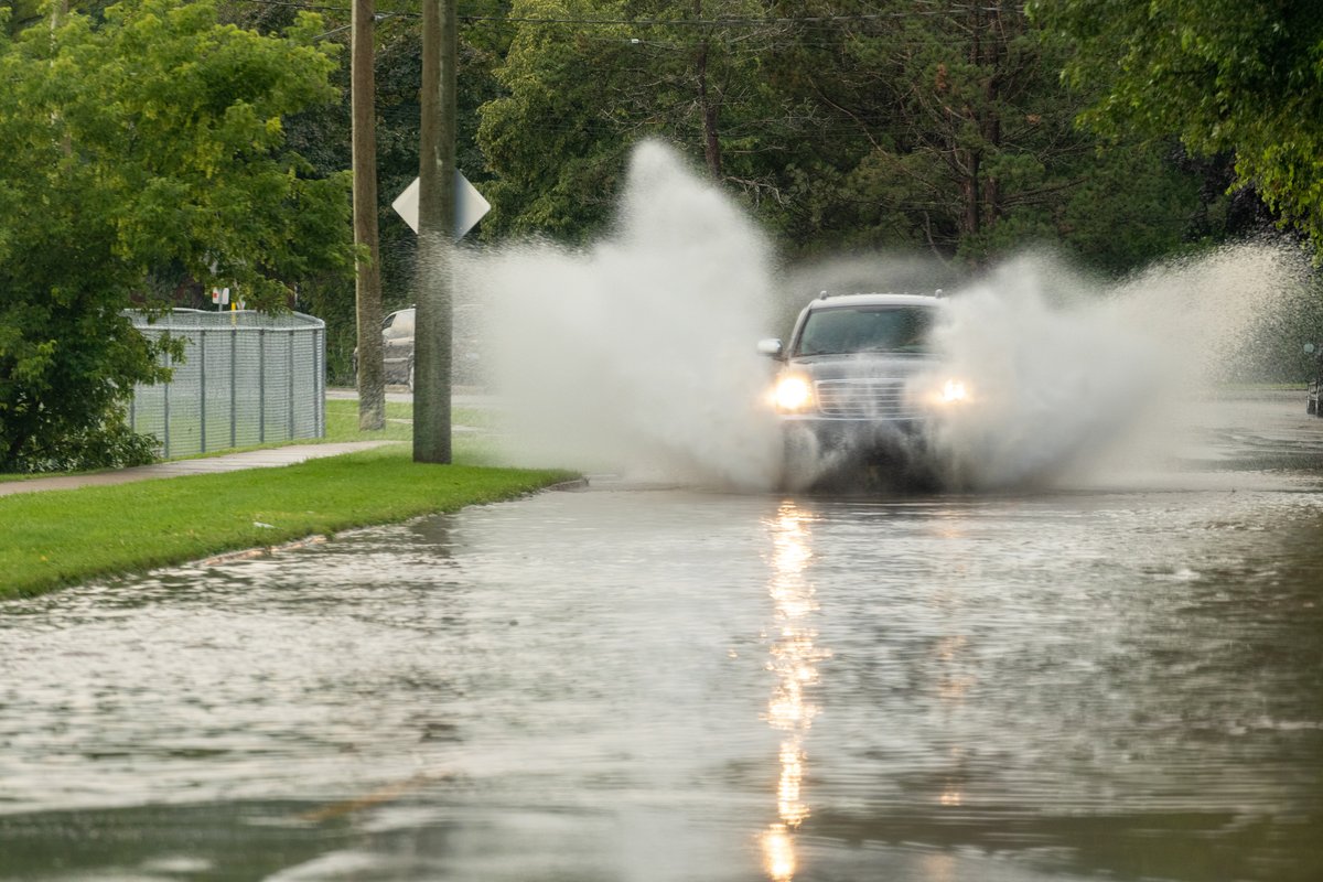 L’année dernière, certaines régions du Canada ont reçu plus de 100 mm de pluie en 24 h.☔

Les scientifiques prévoient que de tels phénomènes deviennent plus fréquents avec les #ChangementsClimatiques.

Découvrez comment nous pouvons être plus résilients : ow.ly/PRhG50RtCJX