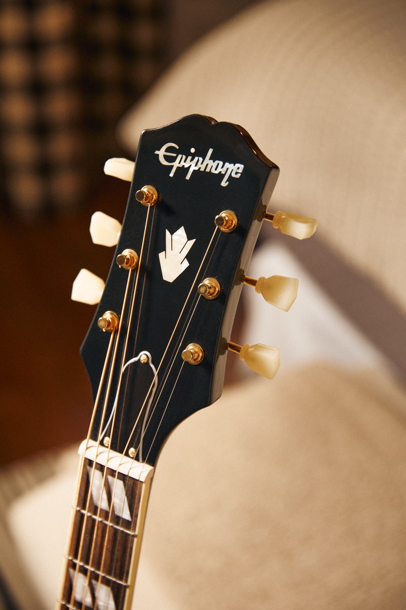 The Miranda Lambert Bluebird Studio — now taking flight with Epiphone 💙 

@mirandalambert has solidified her legacy as one of the most pivotal artists in modern-day country music. Now her variation on the iconic Hummingbird is available at The Gibson Garage!