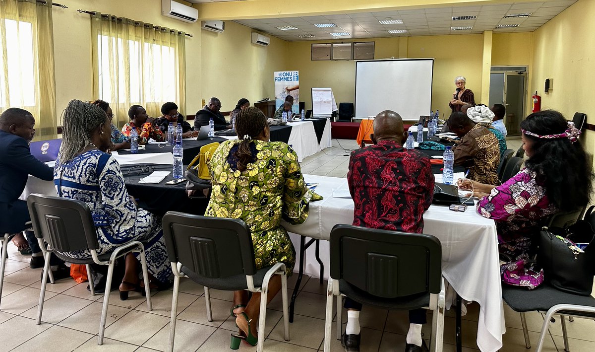 ONUFemmesRDC's tweet photo. Kinshasa, mai 2024 : Atelier d’échange d’expérience sur le rôle de la Société Civile dans la Planification et la Budgétisation Sensibles au Genre en #RDC, dans le cadre du programme #LesFemmesComptent.
#Planification et #Bugétisation #SensiblesAuGenre (#PBSG) https://t.co/gbtPcYYDrC