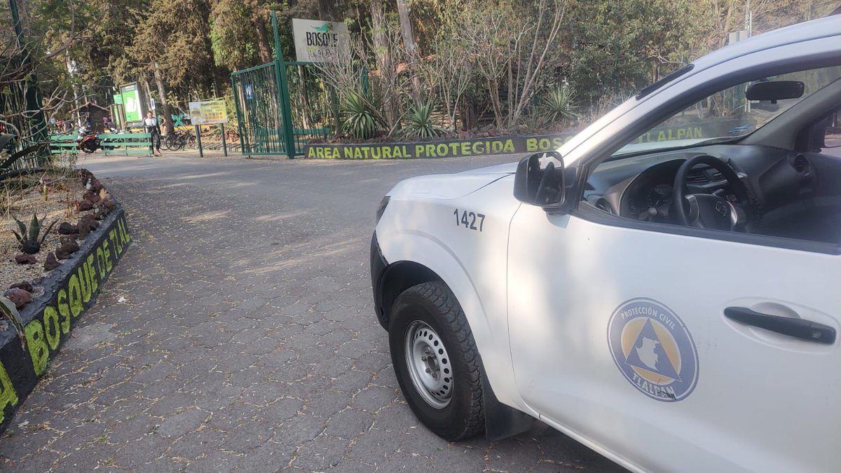 TlalpanAl's tweet photo. ⚠️#Atención 

Ante el reporte de un incendio ubicado al interior del 🌳Bosque de #Tlalpan informamos que personal de 🦺#ProtecciónCivil de la Alcaldía, 🚒 @Bomberos_CDMX y 🪓@Corenadr controlaron la emergencia.

✅Seguimos al pendiente. https://t.co/r1Em21WWrW