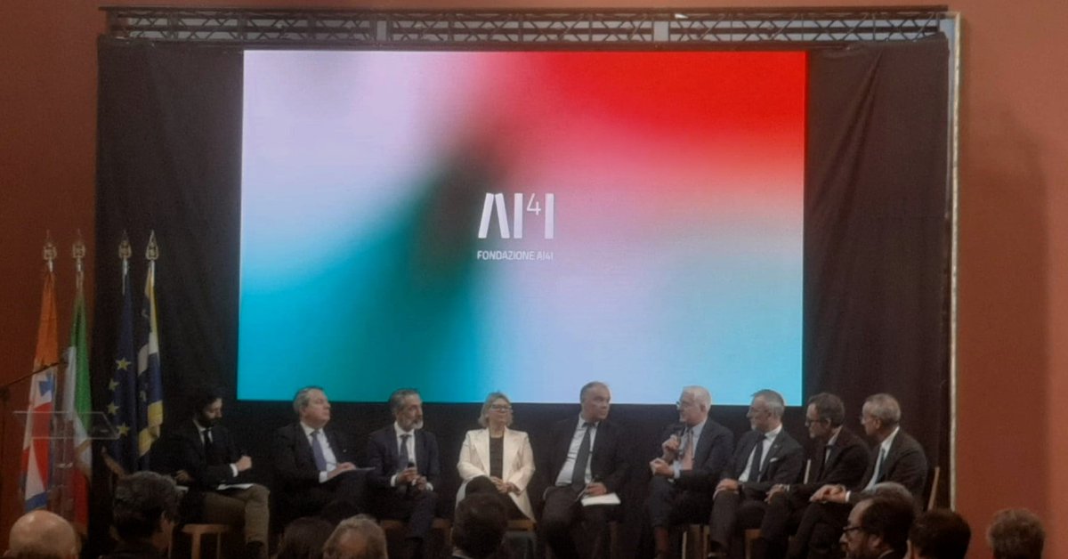 ANFIA_it's tweet photo. 3/05: presentata a Torino dai Ministri @MEF_GOV, @mimit_gov e @mur_gov_ 𝗔𝗶𝟰𝗜𝗻𝗱𝘂𝘀𝘁𝗿𝘆-𝗳𝗼𝗻𝗱𝗮𝘇𝗶𝗼𝗻𝗲 𝗻𝗮𝘇. 𝗱𝗲𝗹𝗹❜𝗶𝗻𝘁𝗲𝗹𝗹𝗶𝗴𝗲𝗻𝘇𝗮 𝗮𝗿𝘁𝗶𝗳𝗶𝗰𝗶𝗮𝗹𝗲👉https://t.co/FEZBepWltF
Intervento di @AngoriSilvio su car design&amp;engineering e #AI 
#ANFIASocial https://t.co/aEdgwTVEQj