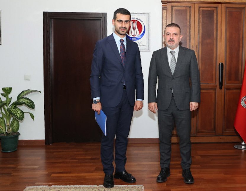 Tunceli Çemişkezek Belediye Başkanı Sn. İbrahim Enes Somyürek'e nazik ziyaretleri için teşekkür ediyorum.