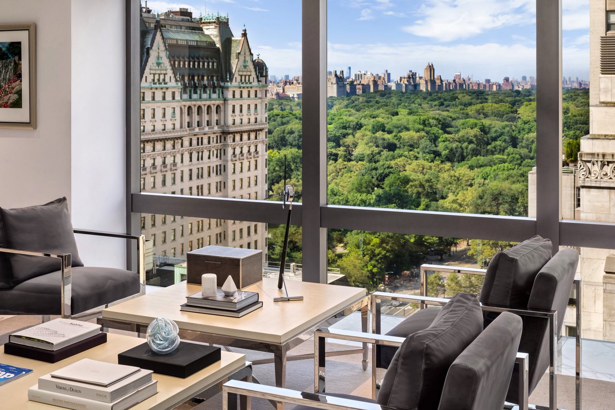 Trump Tower New York tweet media