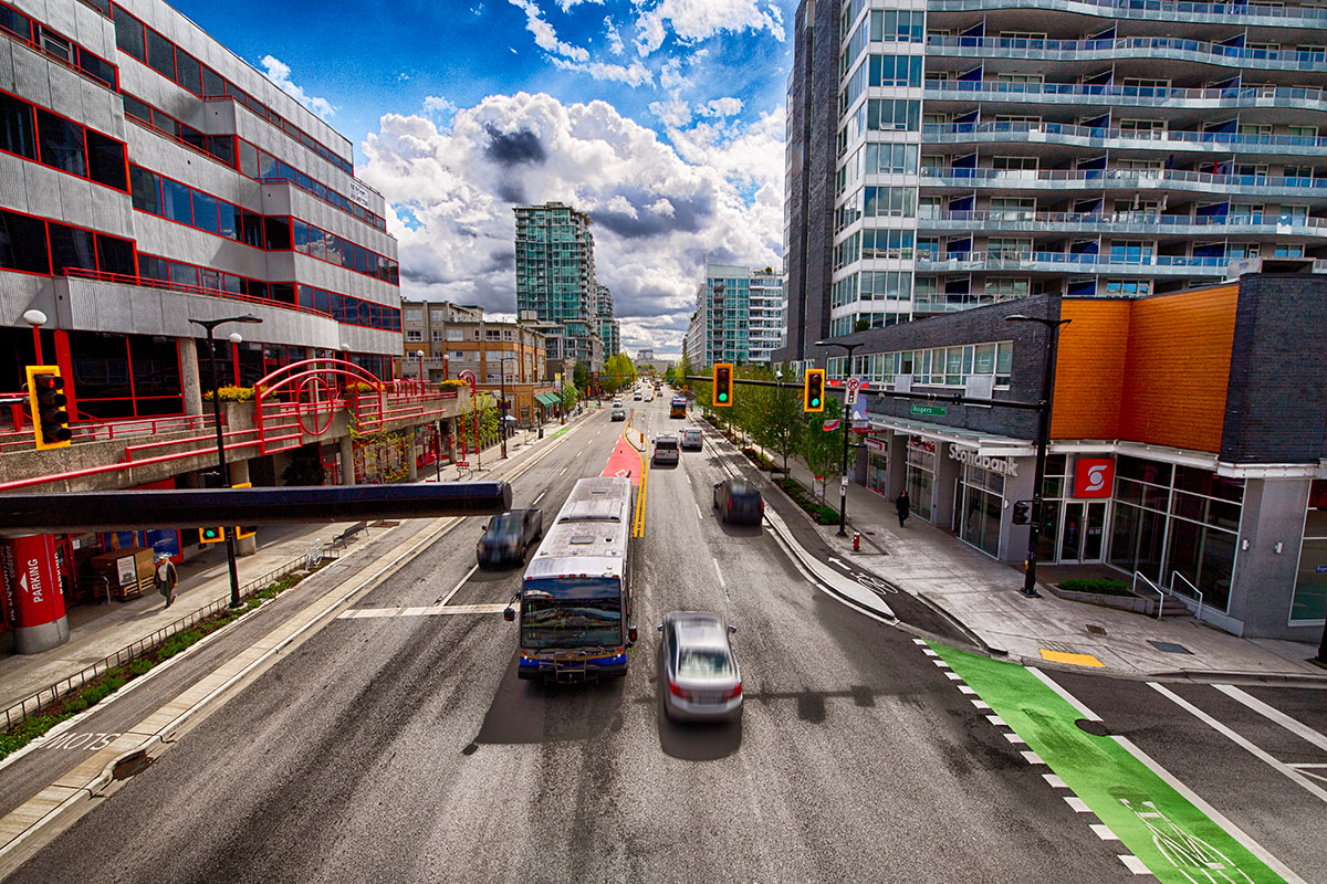 Esplanade at Rogers, North Vancouver. #vancouverisawesome #vancitynow #yvrlife #vancityhype #northvan #northvancouver #vancouversnorthshore #veryvancouver #britishcolumbia #canada  #transit #traffic #street