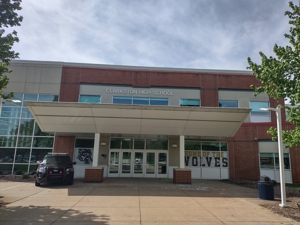 Had a awesome visit this morning at Clarkston High School. Thank you to everyone for your awesome hospitality. #GoGreen #LetsRide #RecruitingMichigan