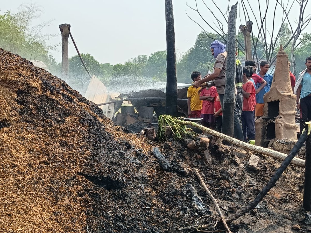 ghazipurfire's tweet photo. #FSGhazipur | रेवतीपुर #थाना #रेवतीपुर अंतर्गत खलिहान में फैली आग की सूचना पर तत्काल पहुंचकर #FSZamanaia #firefighters द्वारा #आग को बुझाया गया एवं #आग को फैलने से रोका गया। कोई जन/जीव हानि नहीं हुई।
@AdminGhazipur
@ghazipurpolice
@CMOfficeUP https://t.co/1TIT7vdQfk