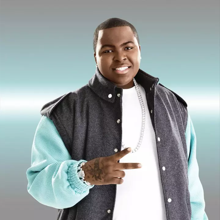 🎧SPINNING NOW🎧

🎚️BEAUTIFUL (Radio Edit)🎚️ by @SeanKingston 

🔛#UltimateDrive 🚦🚗w/@MrBerry_Gh x @ny_jgreen 

#LaidbackTuesday

LISTEN LIVE> tun.in/seY8y

EXPERIENCE IT📻

#UltimateFm