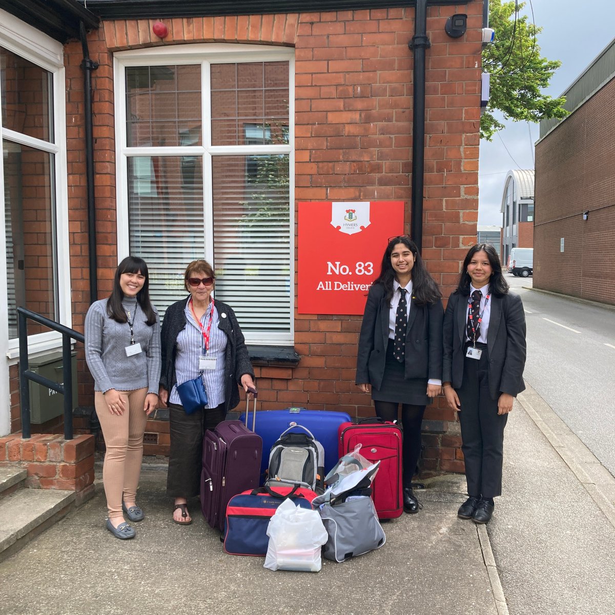 Hymers College (@hymers_college) on Twitter photo Helen from <a href="/hullforrefugees/">Hull Help for Refugees</a> dropped in to pick up items from the Culture Day clothing collection and personally thank Rhea T, the current organiser, and Krithi R, who will be taking up the baton and organising Culture Day next year. Thank you to everyone who donated! 👏 Helen from <a href="/hullforrefugees/">Hull Help for Refugees</a> dropped in to pick up items from the Culture Day clothing collection and personally thank Rhea T, the current organiser, and Krithi R, who will be taking up the baton and organising Culture Day next year. Thank you to everyone who donated! 👏