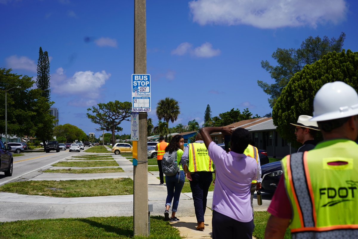 The TPA hosted a Walk Bike Safety Audit along Silver Beach Rd from Old Dixie Hwy to 6th St in the Town of Lake Park. Staff from the Town & @Rivierabch, @MyFDOT, @pbcgov, and @PBCSafeKids evaluated walking & bicycling conditions along the corridor. Visit PalmBeachTPA.org/Audit.