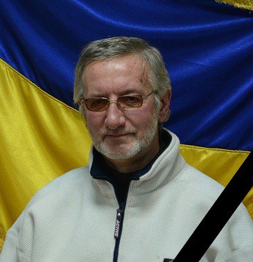 Олександр Феченко .... RIP Після довгої хвороби передчасно пішов у засвіти Олександр Фесенко — популярний блогер, патріот України, активіст, хороший друг „Справи громад“.