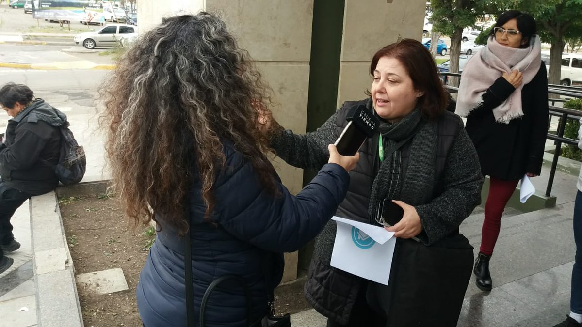 hipotecariouva's tweet photo. Los #HipotecadosUVA  somos #FamiliasUVA trabajadoras que necesitamos una solución ya. .@JMilei .@SenadoArgentina .@diegobranca .@majulluis .@trebuquero .@edufeiok .@CronicaTV .@C5N @todonoticias @A24COM @telefenoticias @telenoche @fedeseeber @dominiquemetz @fantinofantino https://t.co/QUVzI2o8VE