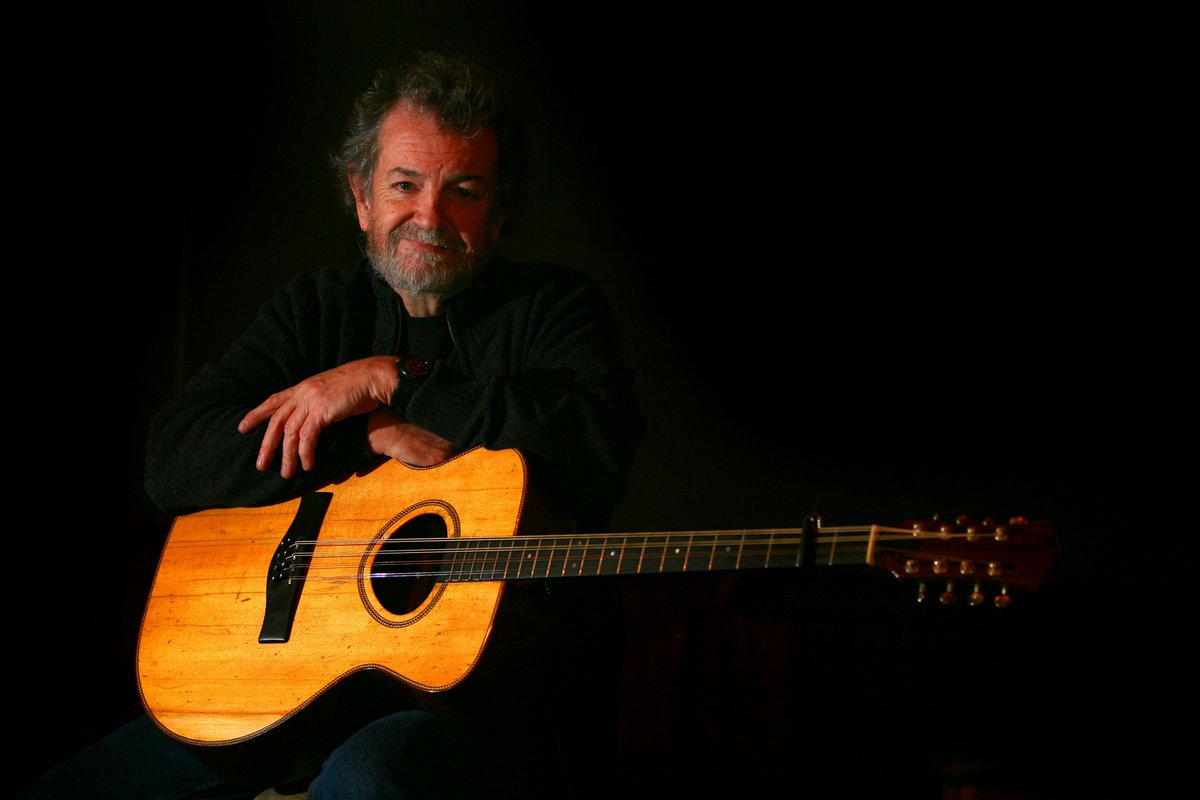 The legendary @andyk_irvine plays @KitchenGarden3 tonight. From Sweeney's Men, to Planxty and onto Patrick Street and Usher's Island, he has been an icon for traditional music and musicians. Just 6 tickets left: wegottickets.com/event/606340 @AndyIrvineNews