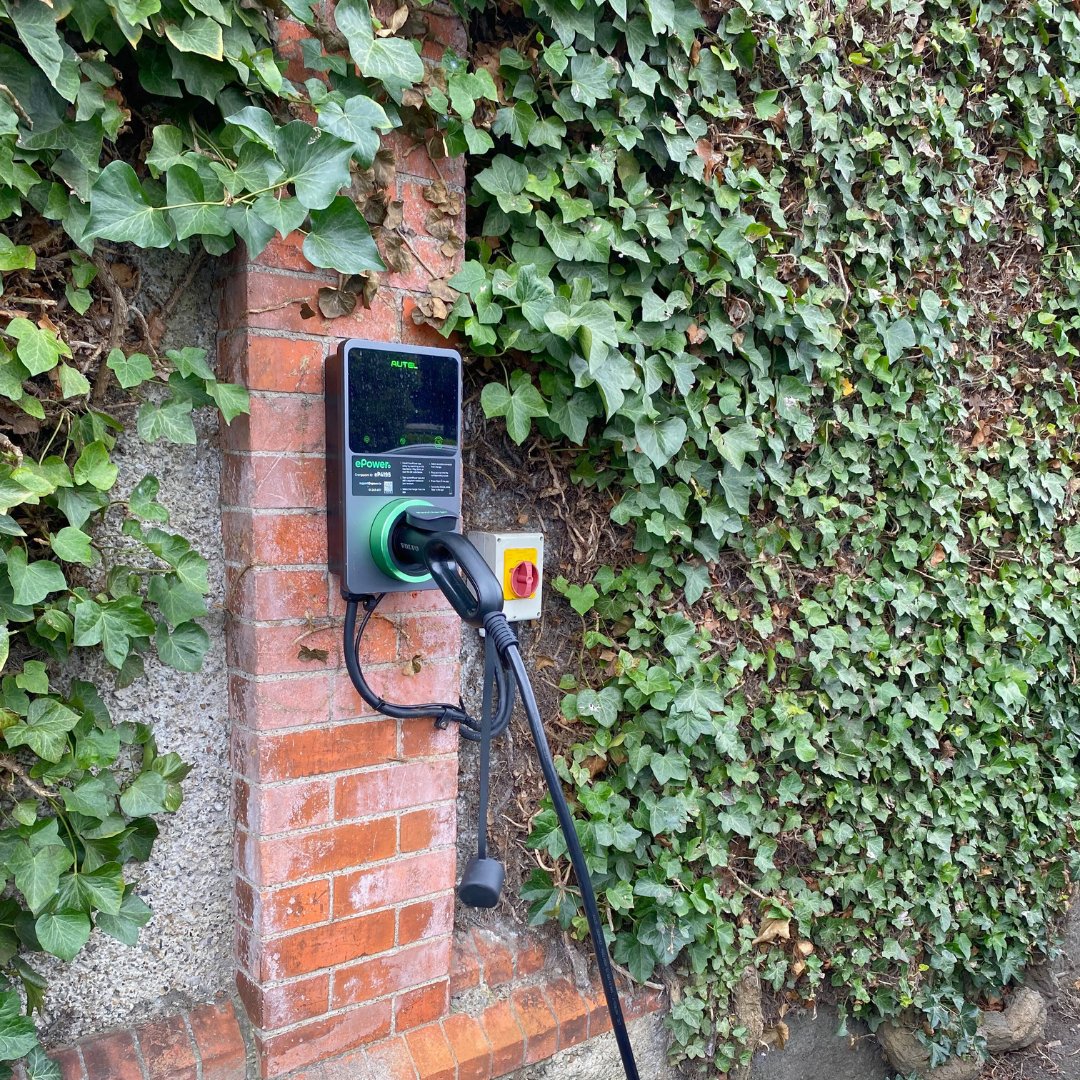 #Workplacecharging Recent wall-mounted Autel chargers installed at the historic @RDS_RBX.⚡

Workplace charging is fast becoming an essential service to provide.

Get your EV journey started today on 01-9029800 or email commercial@epower.ie.

#evchargers #evcharging #rds
