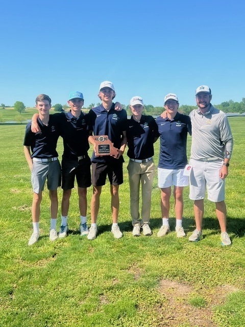Congratulations to the SMA boys golf team for placing 2nd at the District tournament! Bennett Barnthouse tied for 1st place, with a overall career score of 72! Bode Davis and Brady Ziegenhorn both placed in the top 10. Way to go Guardians and good luck at STATE! #StateBound