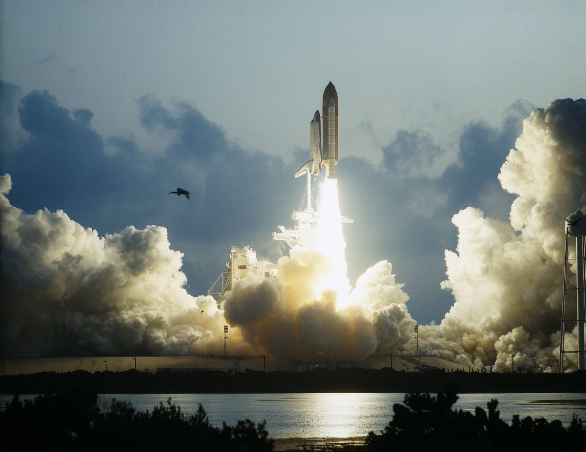 On #TDIH in 1992, Space Shuttle Endeavour launched on its first mission, STS-49. The primary objective was to capture, repair and redeploy the INTELSAT VI (F-3) communications satellite.