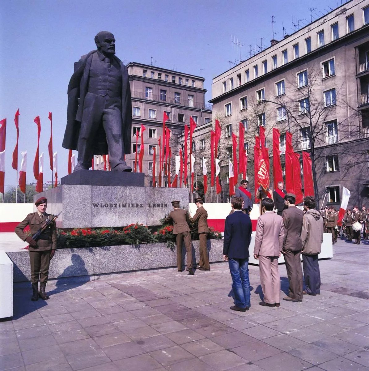 Delegations lay wreaths at the Lenin monument in Nowa Huta, Kraków, Poland, 1984