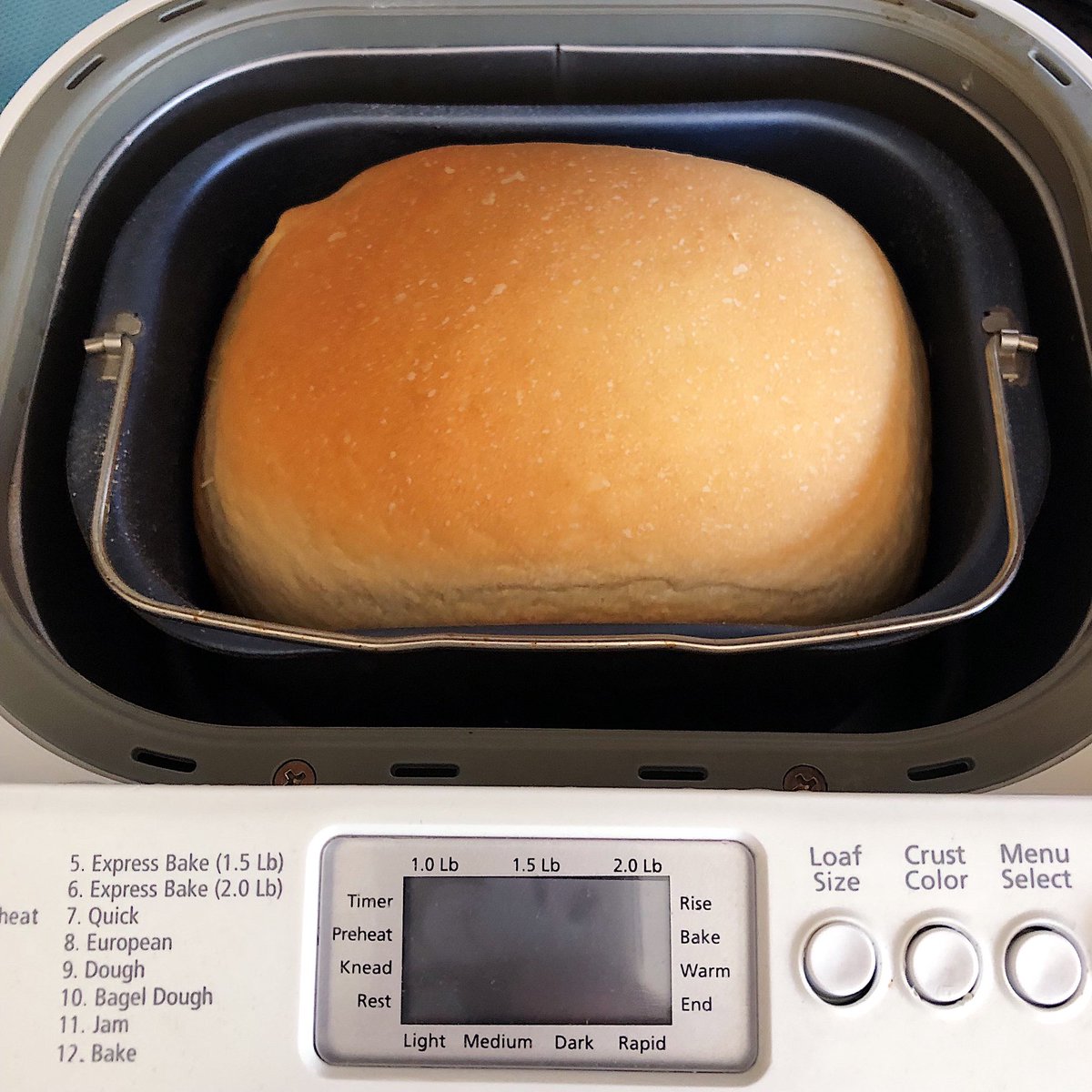 Agent_Yuk1's tweet image. 久々にホームベーカリーで食パンを作った🍞
#breadmaker #ホームベーカリー