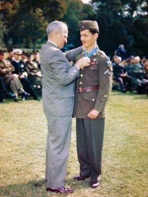 79 years ago on May 5, 1945, amidst the intense Battle of Okinawa, Desmond Doss demonstrated extraordinary heroism at Hacksaw Ridge by single-handedly rescuing 75 comrades. Doss' legacy lives on through the generations that followed those he saved.

#MedalOfHonor #WWII #Okinawa