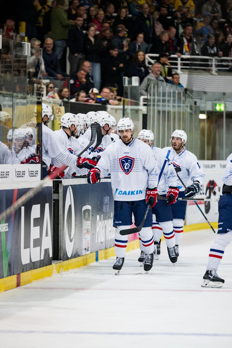 Les Bleus auront démontré une belle force de caractère face à l'Allemagne avant de devoir s'incliner en prolongation dans cette dernière rencontre de préparation ! 💪💪 Rendez-vous samedi face au Kazakhstan pour le premier match du Mondial 🤩🏆 📸 City-Press #TeamFranceHockey