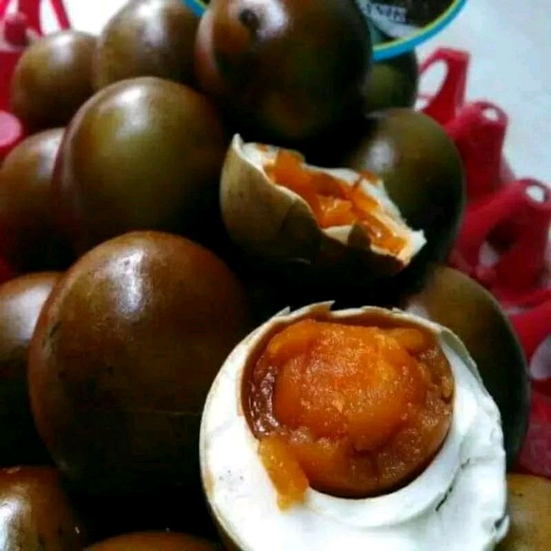 Faries24's tweet photo. Cek Telor Asin Bakar brebes asli 10 / 20 Butir / Termurah Telur Asin Rebus 10Butir Terlaris dengan harga Rp69.999. Dapatkan di Shopee sekarang! https://t.co/txXU761Xra https://t.co/nXgxBodlAt