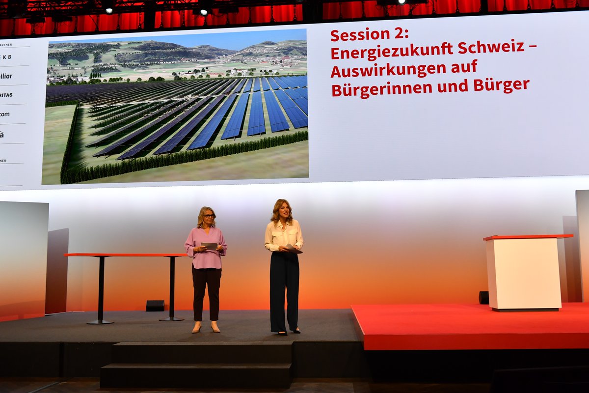 🌍💡 Wie verändert die #Energiewende das Leben in der Schweiz? Im zweiten Teil des #spiritofbern erörtern wir die lokalen Auswirkungen und Berns innovative Strategien, um Widerstände zu überwinden. Zusammen gegen das 'Not in my Backyard'-Phänomen. #Nachhaltigkeit #tsob24