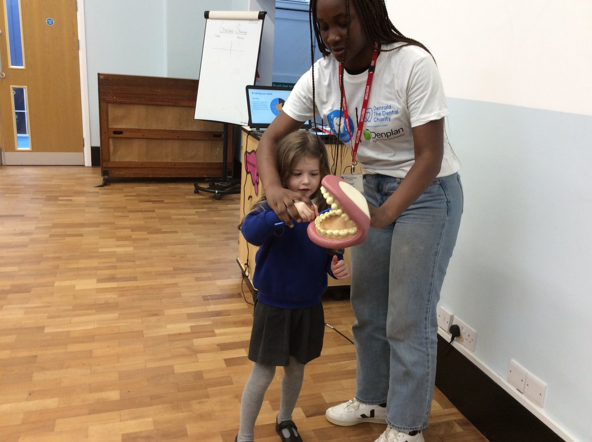 Lovely photos from our BrightBites oral health programme that is teaching thousands of children how to look after their teeth. dentaid.org/brightbites/ @Denplan