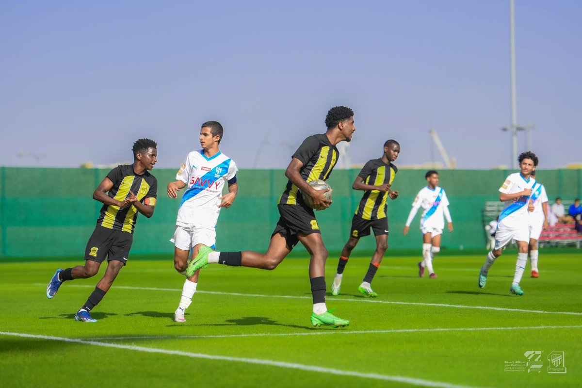 نهاية مواجهة الاتحاد والهلال ضمن منافسات الدوري الممتاز تحت 15 عام بالتعادل 1-1 سجل للاتحاد: عبدالهادي مطري ⚽️