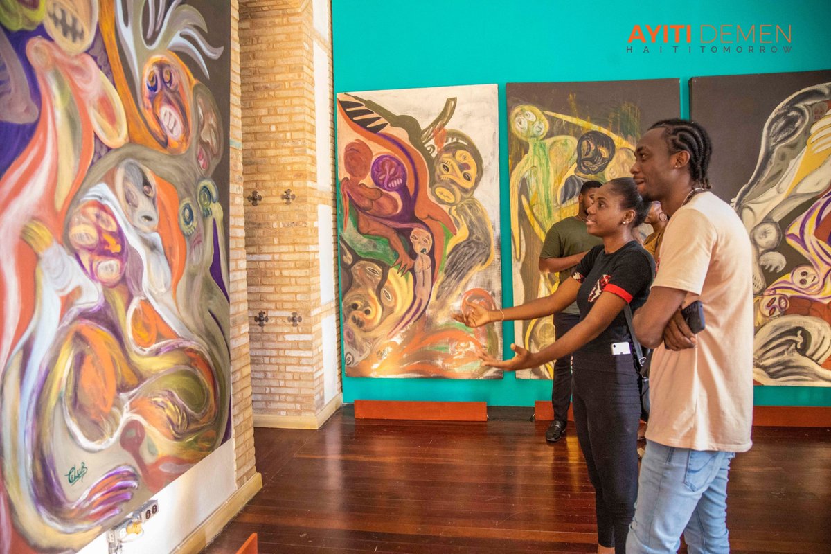 This May, we celebrate Haitian heritage 🇭🇹 and the people at the heart of preserving and reinventing our #culture: the artists.  Local organizations such as @cda_haiti play a vital role in the support of Haitian artists. Our generosity is needed to continue this work. 
#Haiti