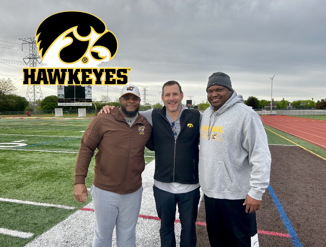 Thank you @CoachTimLester for stopping by and watching my throwing session yesterday. Look forward to visiting campus soon. @PlayBookAthlete @QBHitList @AllenTrieu @TomLoy247 @LemmingReport @MohrRecruiting @GunslingerBuzz @GregSmithRivals @DeepDishFB @HawkeyeFootball @CorsairsFB