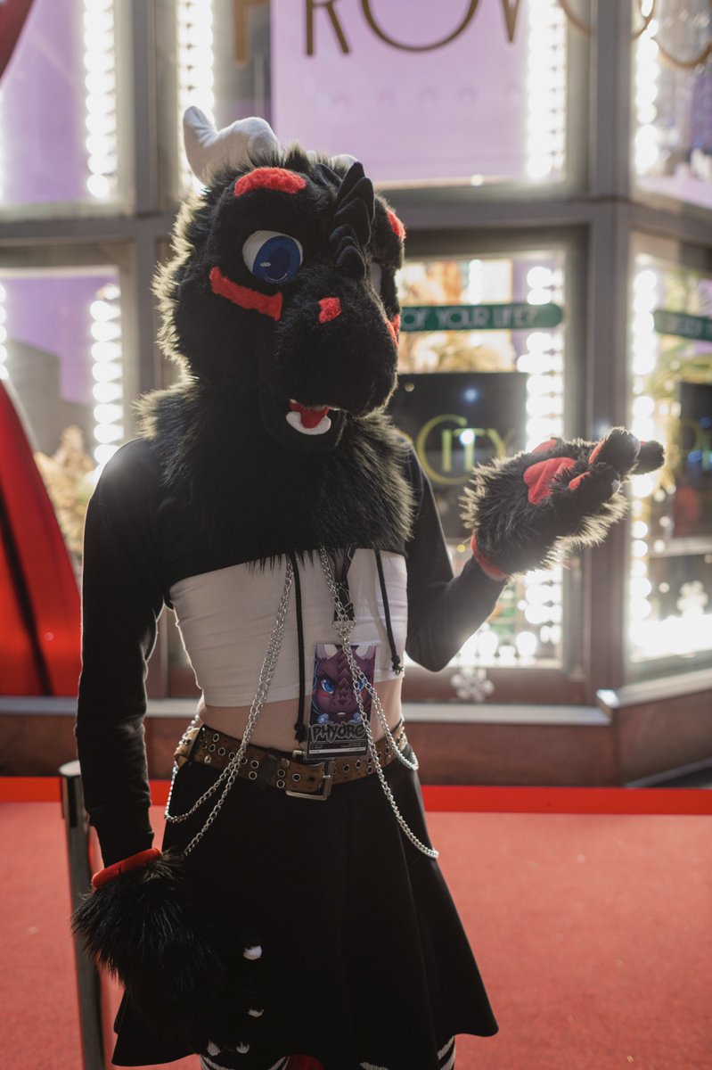 I'll be attending <a href="/FurryWeekend/">Furry Weekend Atlanta | May 7-10, 2026</a>  for the first time! (Also the first US con and first time in the US) Exciting times, come say hi if you see me!