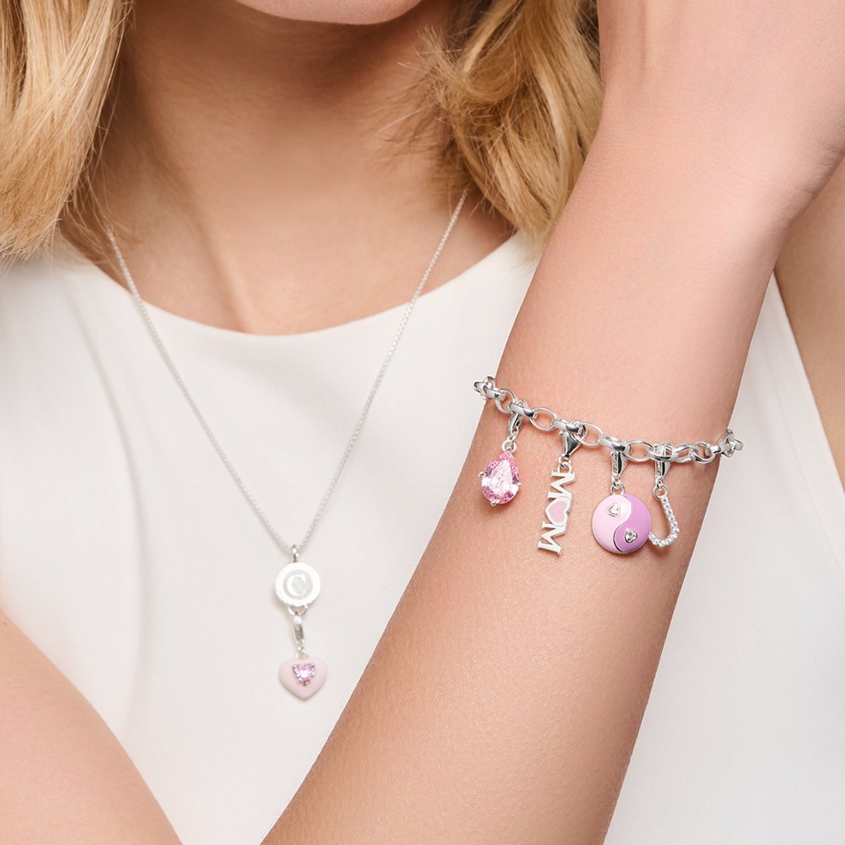 Whether its pinks, pearls, stones or script, @THOMASSABOcharms are perfect for every collector’s necklace or bangle!

#IconicSandton #MothersDay #CelebrateMomWithSandtonCity #IconicMoms #ThomasSabo