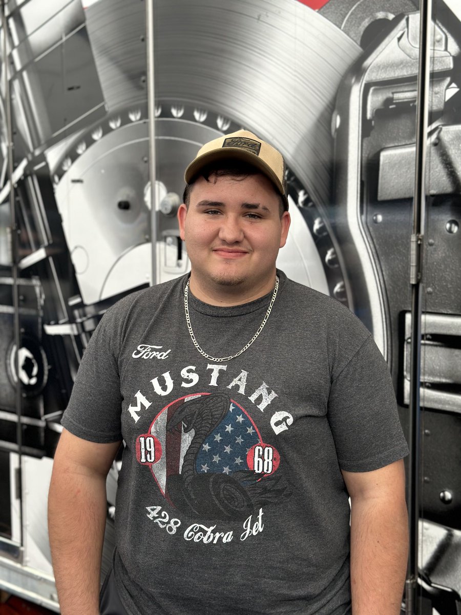 Jimmy Joyner attended an @NHRA YES Event in 2023 not knowing it would lead to a career opportunity! 😎🏁🔧 Read about Joyner and his journey into an #AutomotiveTechnician career at Parks Ford ➡ bit.ly/4bjf4RC