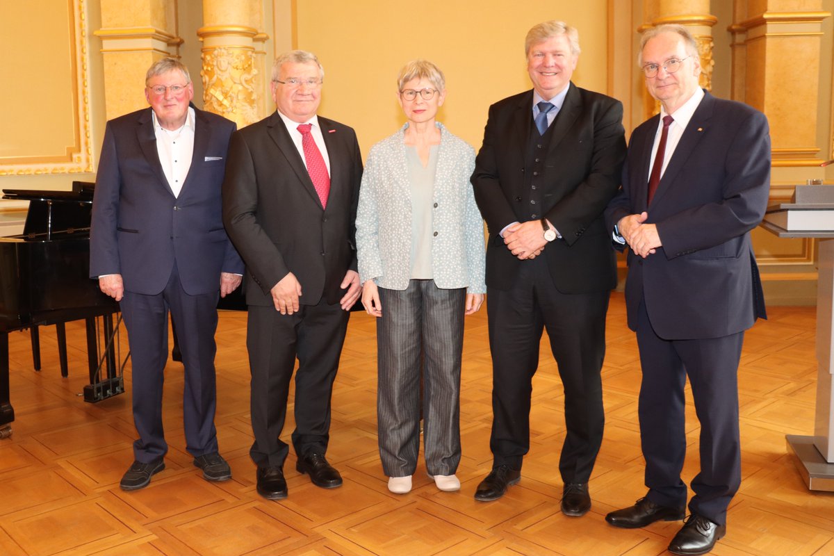 Sachsen-Anhalt tweet media