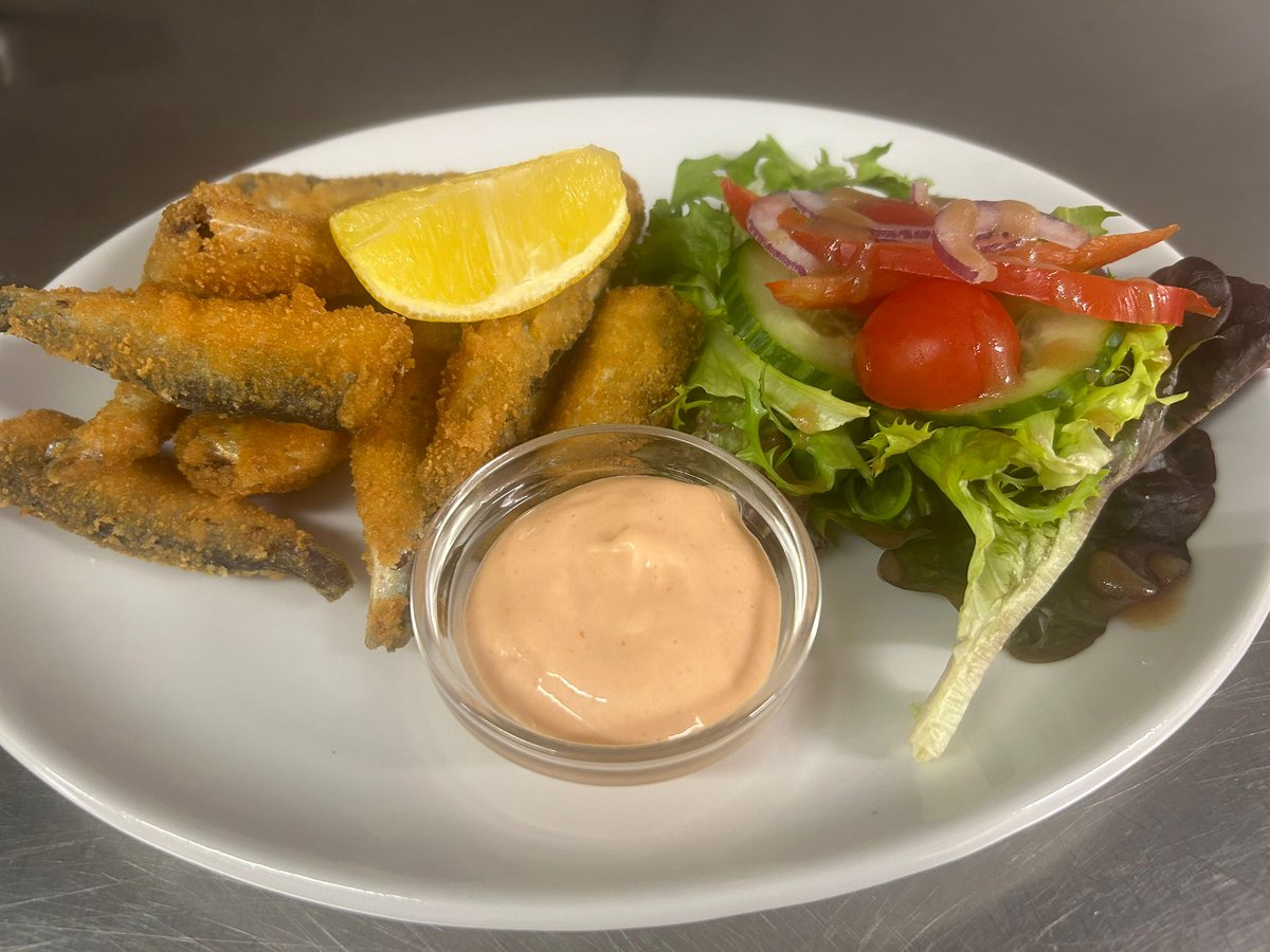Blanche Bait - White Bait in a crispy coating, deep fried and served with Marie Rose sauce and fresh lemon🍋

#starter #fishdish #guyhirn