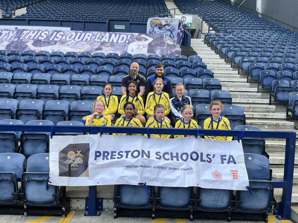 PrestonCityTeam's tweet photo. U11 Girls - The Dick, Kerr Ladies Shield - Sherwood v Queen’s Drive

Sponsored by: @lynxjfc 

Final Score: Sherwood  3 v Queen’s Drive 0

Player of the Match: Louisa sponsored by @Keepingskills https://t.co/2AB7wuGNmx