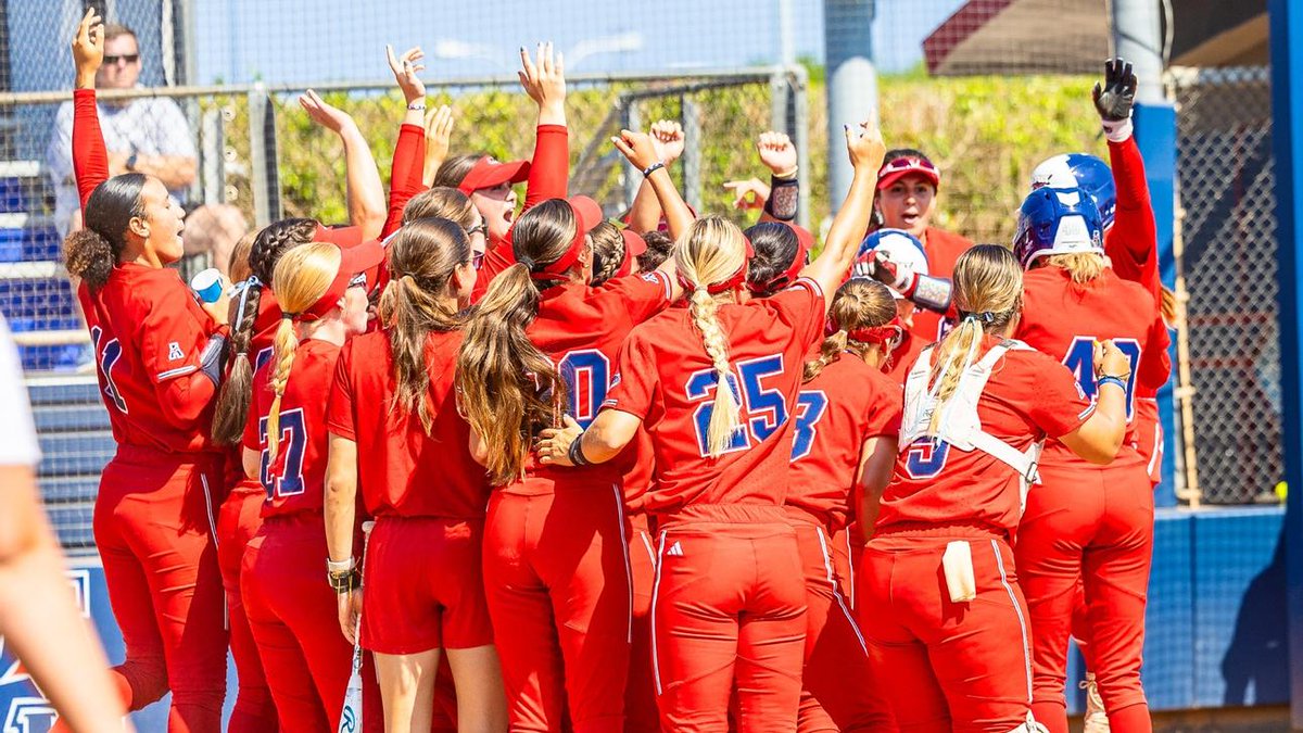 CONGRATS to @FAUSoftball's 2024 All #AAC Selections! Coaching Staff of the Year Kiley Channell ROTY Ainsley Lambert, Kate de Leon, Kamryn Jackson, Presley Leebrick, & @trin_1223 1⃣st Team Jesiana Mora 2⃣nd Team Amazing job, ladies! You earned it! #FAU 🦉🥎