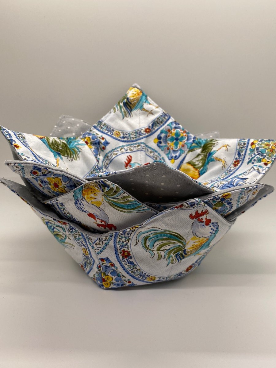 Rooster Bowl cozy, reversible bowl cozy, gifts, gift ideas, housewarming gifts, soup bowl cozy, Christmas gifts tuppu.net/26fdbd0c #MothersDay #GiftsforMom #giftsunder10 #FathersDay #KingdomWorkshop #Handmadegifts #July4th #MemorialDay #BirthdayGift