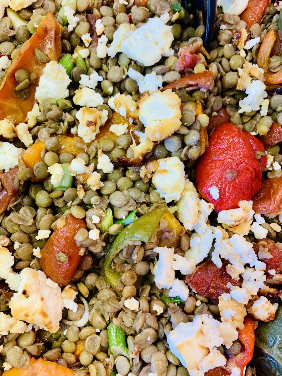 Seasonal nutritious salads introducing some new ideas today including British cauliflower couscous, turmeric roasted cauliflower,kisir, Middle Eastern bulgur wheat classic, nearly sold out 👊🧑‍🍳🌶️🌶️@LoveBritishFood #headchef @Bartholomew_Sch