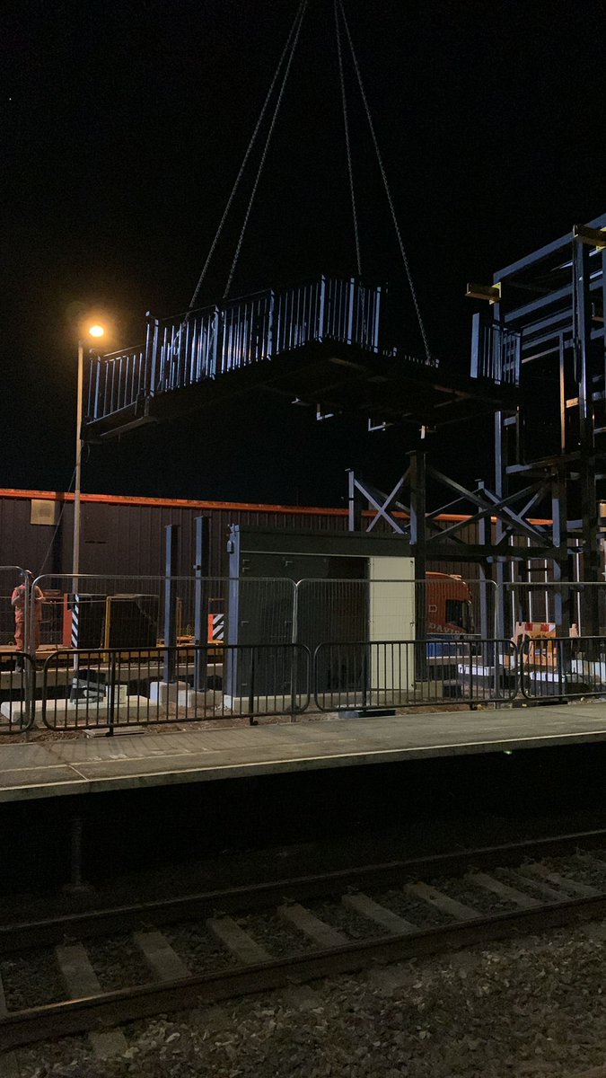 🙌We have successfully installed the staircases for the new footbridge at Cwmbran station. 🦺This follows the recent installation of the lift shafts on both platforms. 🛗The trestles and span will be added in the coming weeks as we work to make the station fully accessible.
