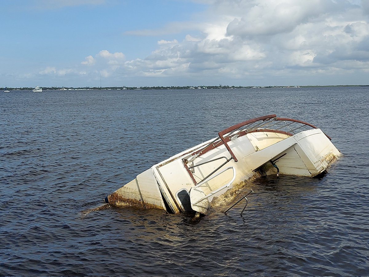 @StormHourMark #ThemeOfTheWeek #BOATS 
This one in PuntaGorda seems to have suffered a storm; guessing #HurricaneIan