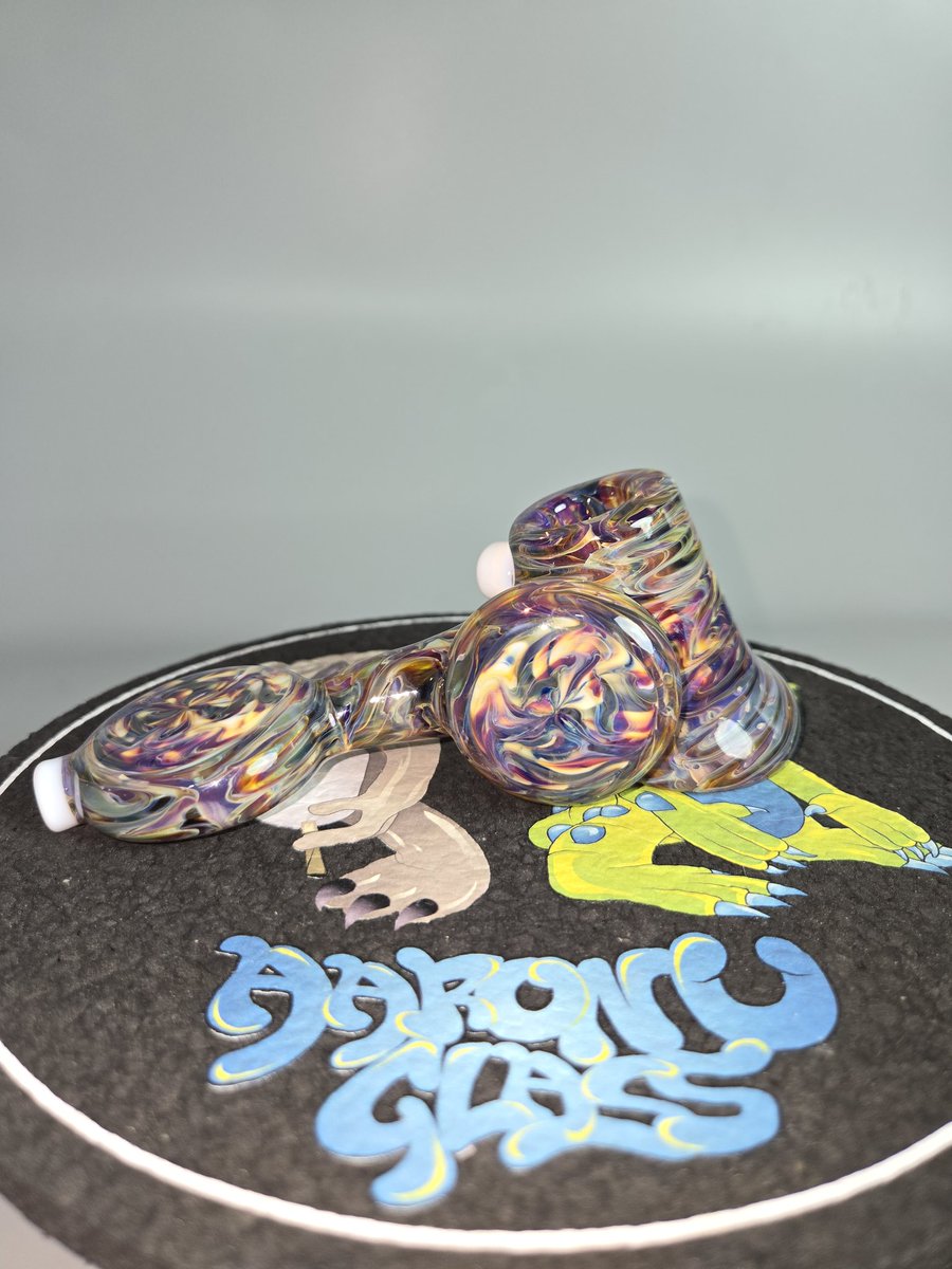 AaronUGlass's tweet image. Some fresh new Hammers. Tiedye Hammer is a colla with my buddy @glanceglass. All dry flower pieces and all available. Much love thanks for looking ✌️ 💨